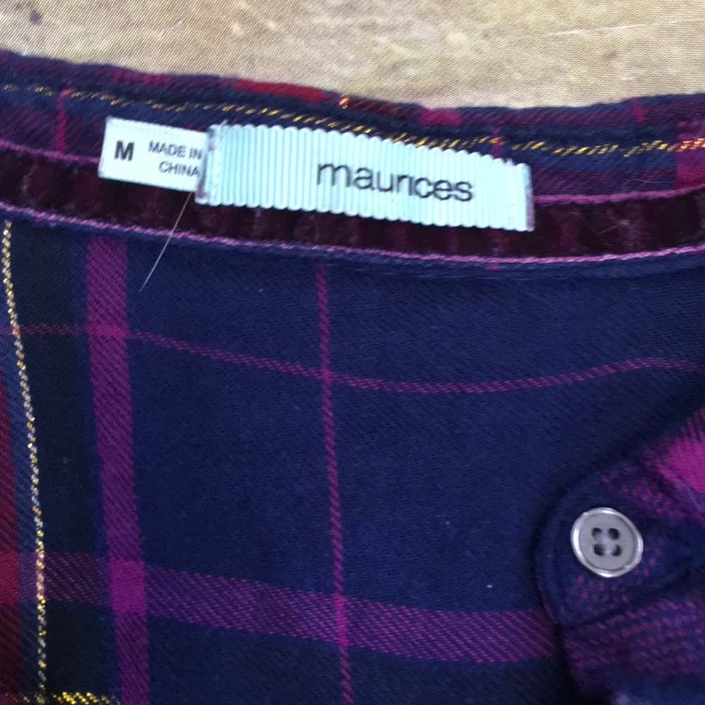 Maurice’s Plaid Top - Picture 2 of 4